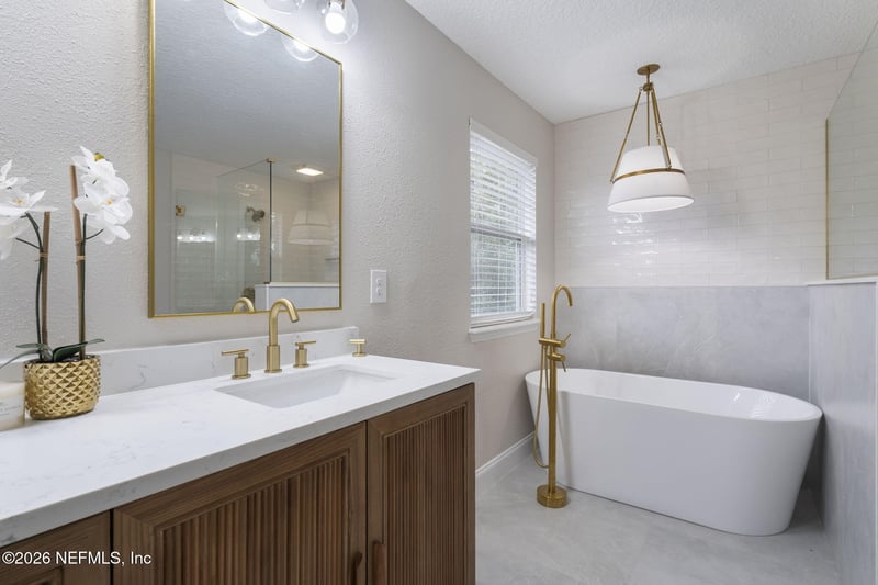 2270 Club Lake Dr, Orange Park, FL 32065