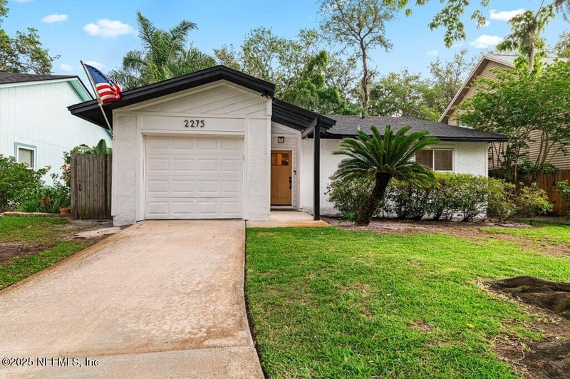 2275 Fairway Villas Ln N, Atlantic Beach, FL 32233