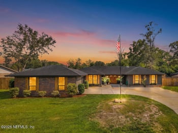 2275 Foxwood Dr, Orange Park, FL 32073