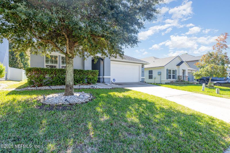 228 Amber Ridge Rd, Jacksonville, FL 32218