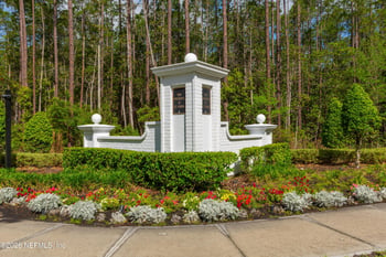 228 Conquistador Rd, St Johns, FL 32259