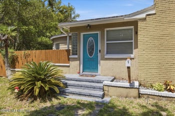 2284 Larchmont Rd, Jacksonville, FL 32207
