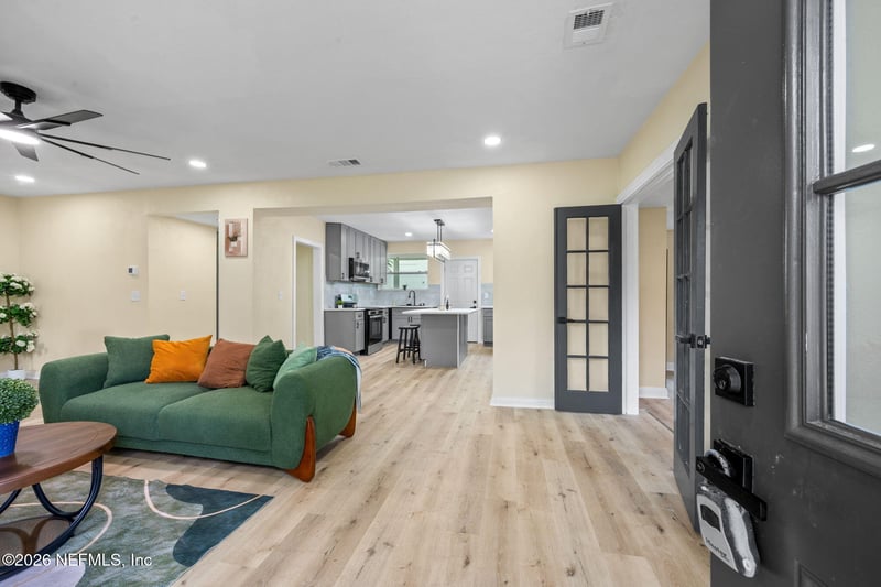 2290 Larchmont Rd, Jacksonville, FL 32207