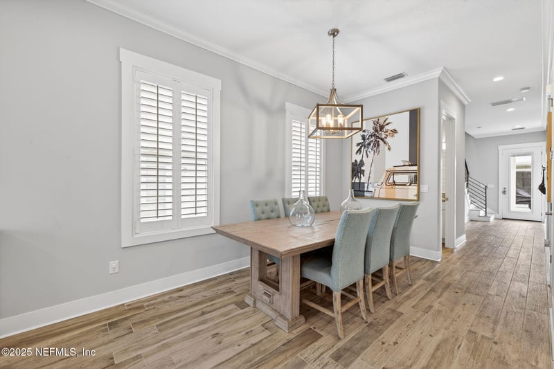 230 Davis St, Neptune Beach, FL 32266