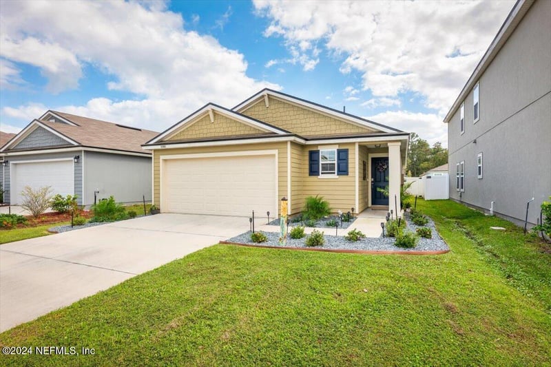 2302 Falling Star Ln, Green Cove Springs, FL 32043