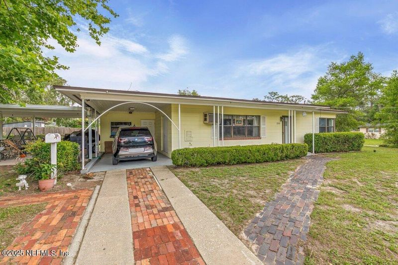 2305 Broward Rd, Jacksonville, FL 32218