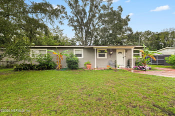 2307 Looking Glass Ln, Jacksonville, FL 32210