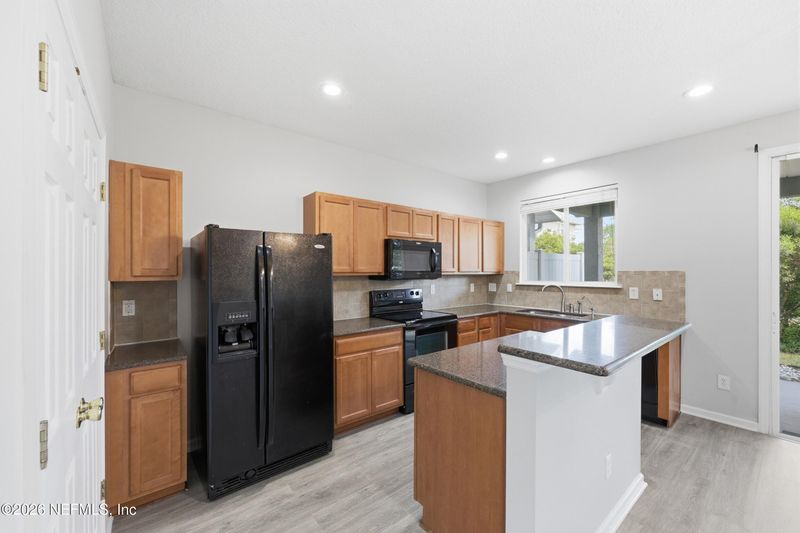 2307 Sunset Bluff Dr, Jacksonville, FL 32216