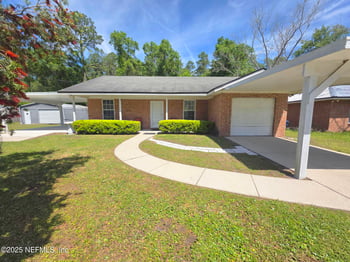231 3rd St W INCLUDES ADJACENT LOT, Baldwin, FL 32234