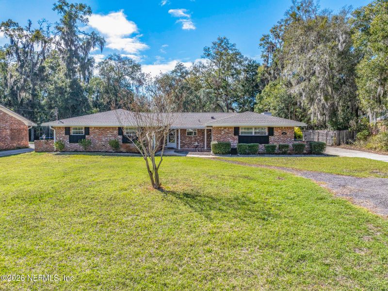 2320 Holly Leaf Ln, Orange Park, FL 32073