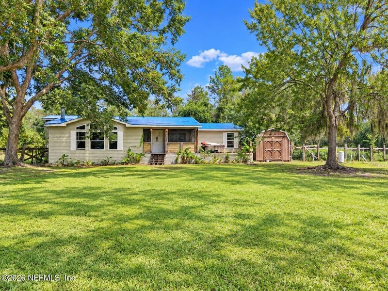 23261 NW 32nd Pl, Lawtey, FL 32058