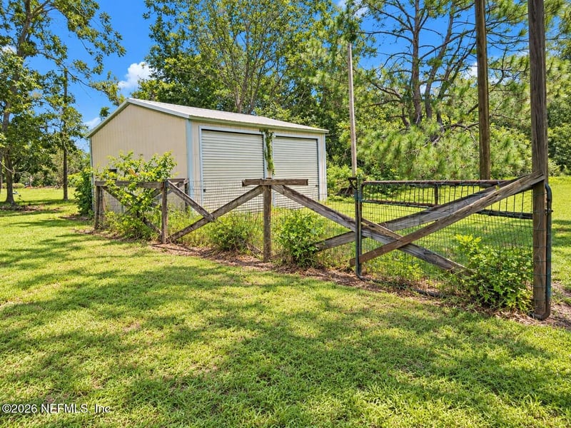 23261 NW 32nd Pl, Lawtey, FL 32058