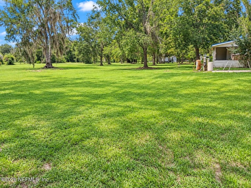23261 NW 32nd Pl, Lawtey, FL 32058