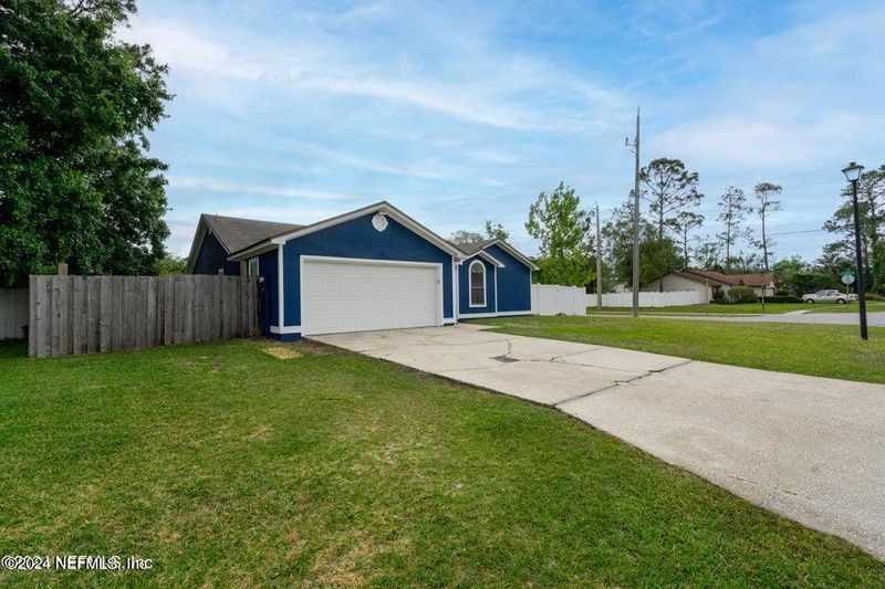 234 Prindle Dr E, Jacksonville, FL 32225