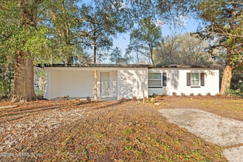2341 Lake Lucina Dr, Jacksonville, FL 32211
