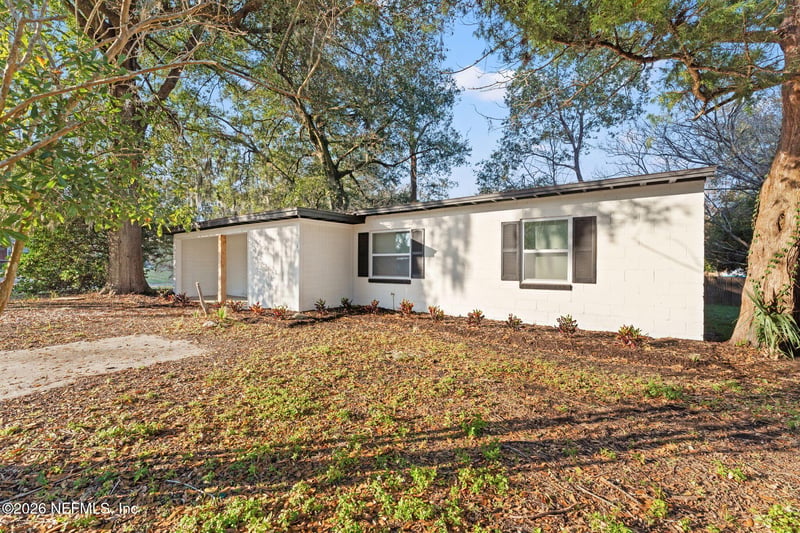 2341 Lake Lucina Dr, Jacksonville, FL 32211