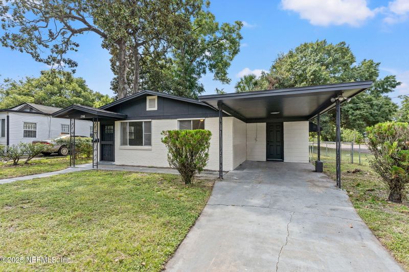 2348 Sherrington St, Jacksonville, FL 32209