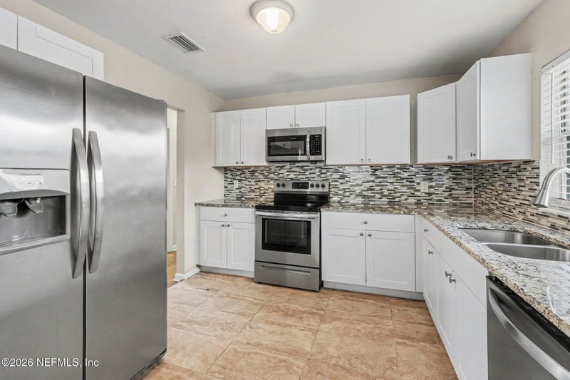 235 Baisden Rd, Jacksonville, FL 32218