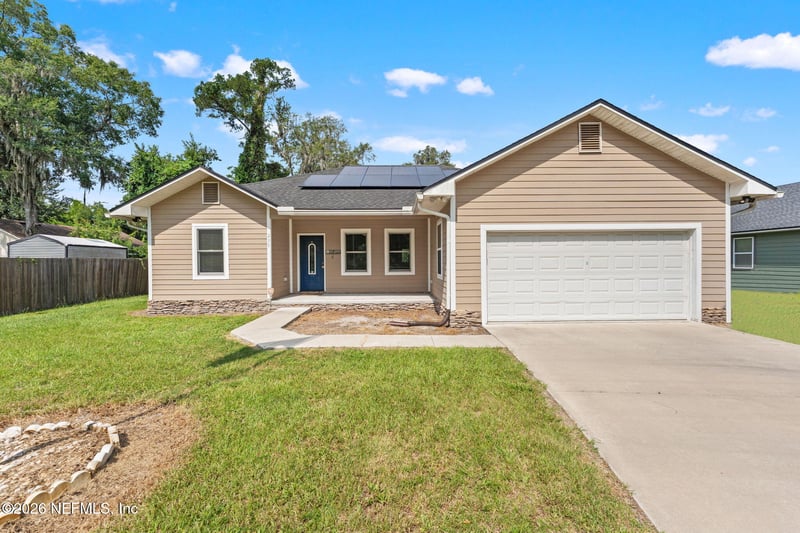 236 S 7th St, Macclenny, FL 32063