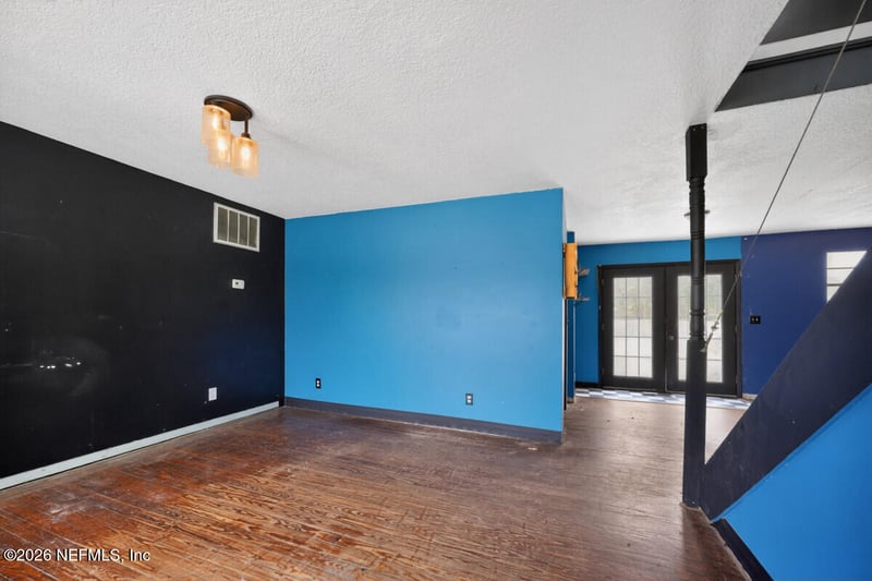 2361 Happy Ln, Jacksonville, FL 32218