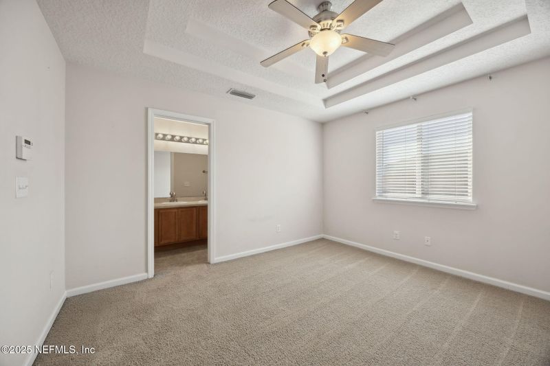 2362 Red Moon Dr, Jacksonville, FL 32216