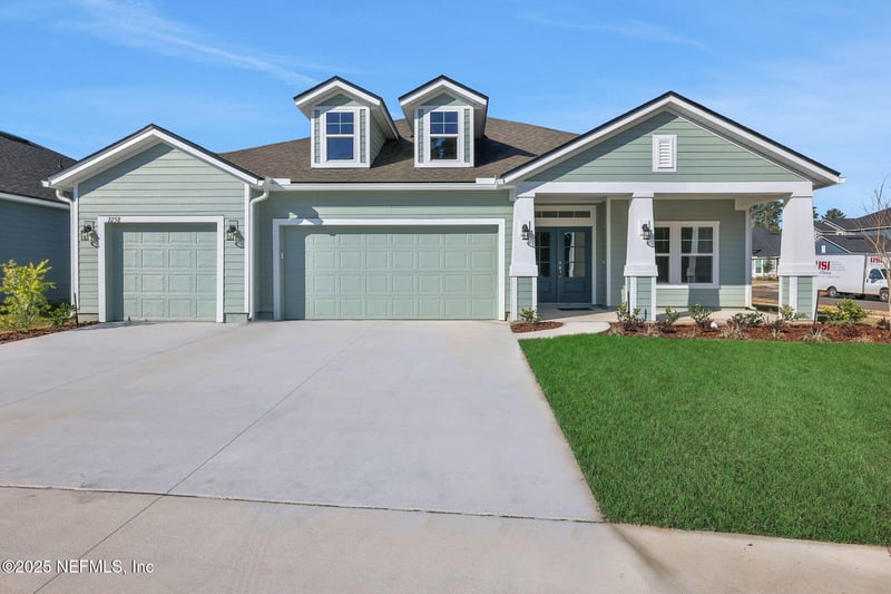2377 Jennings Farm Dr, Middleburg, FL 32068