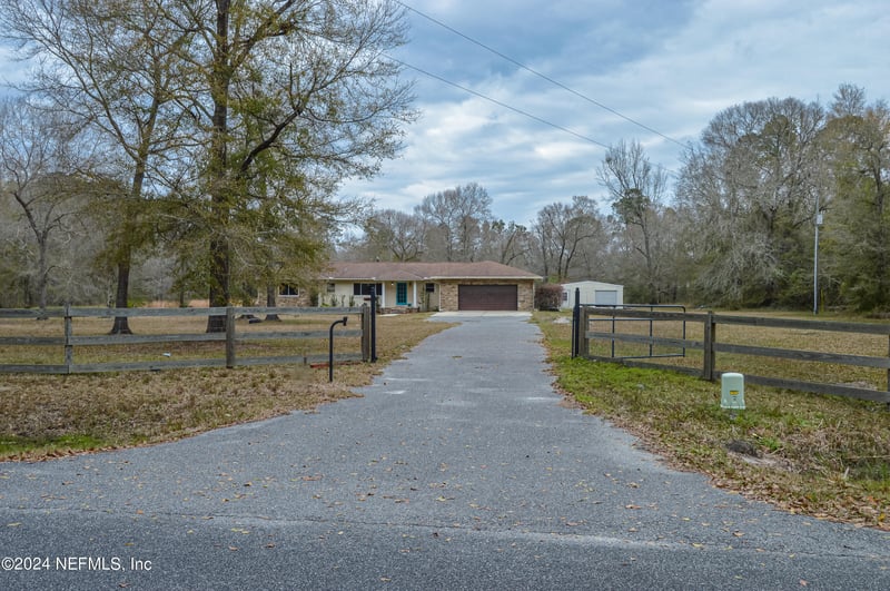 2391 SE 150th St, Starke, FL 32091