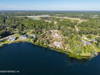 240 Lake Asbury Dr, Green Cove Springs, FL 32043