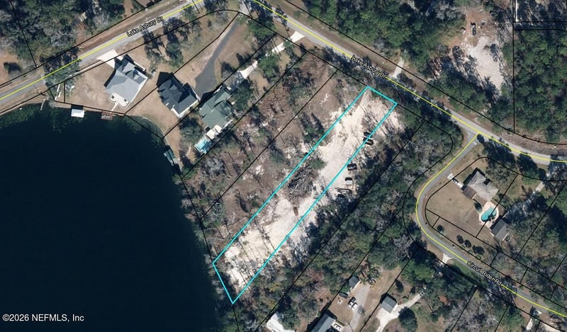 240 Lake Asbury Dr, Green Cove Springs, FL 32043