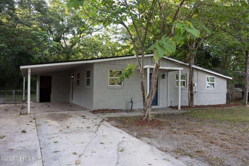 2402 Hugh Edwards Dr, Jacksonville, FL 32210