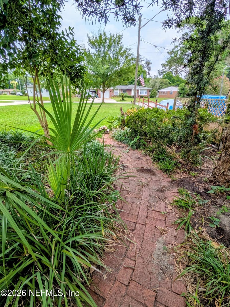 2410 Cedar Shores Cir, Jacksonville, FL 32210