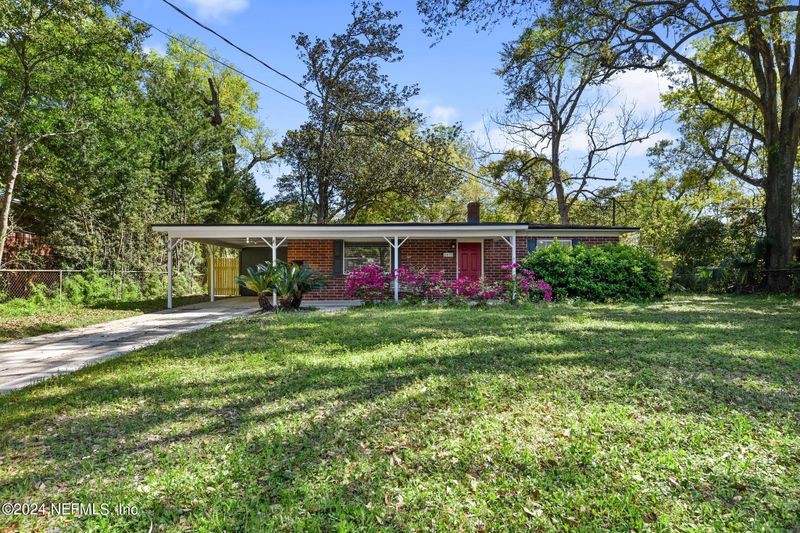 2413 Maple Leaf Dr E, Jacksonville, FL 32211