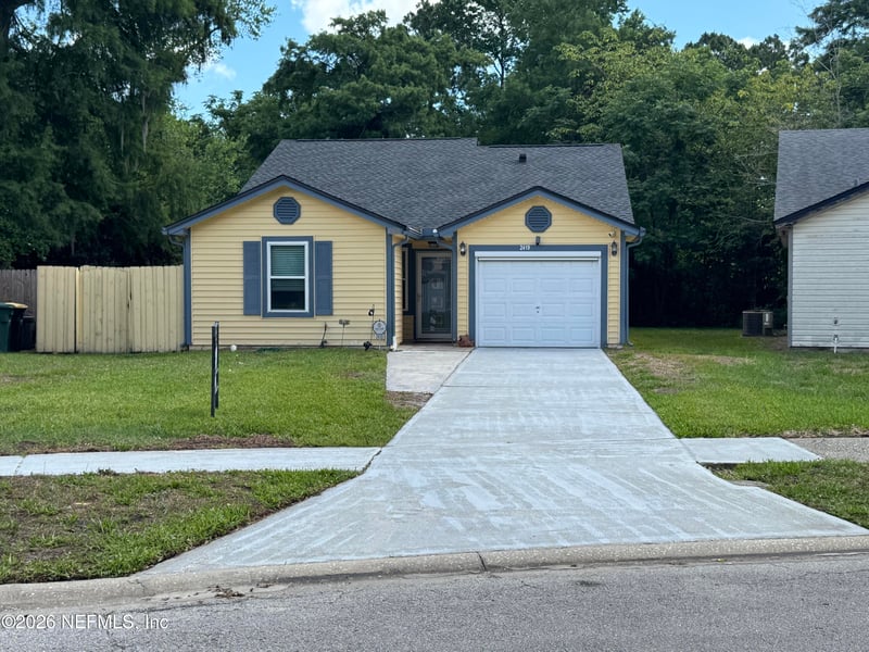 2419 Wattle Tree Rd E, Jacksonville, FL 32246