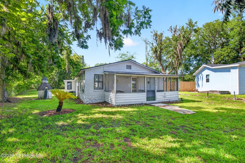 242 Holly Ct, Jacksonville, FL 32218