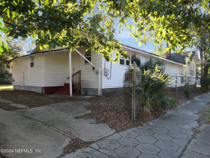 2425 Market St, Jacksonville, FL 32206