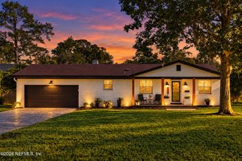 2432 Cedar Shores Cir, Jacksonville, FL 32210