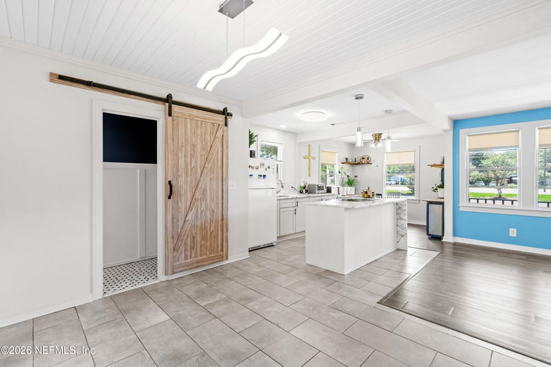 2442 Southside Blvd, Jacksonville, FL 32216