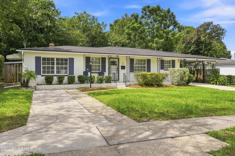 2443 Cedar Shores Cir, Jacksonville, FL 32210