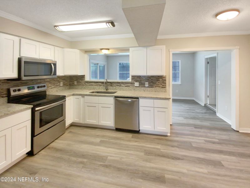2444 Stonebridge Dr, Orange Park, FL 32065