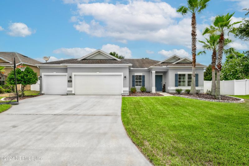 245 S Field Crest Dr, St Augustine, FL 32092