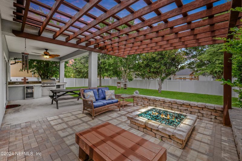 245 S Field Crest Dr, St Augustine, FL 32092