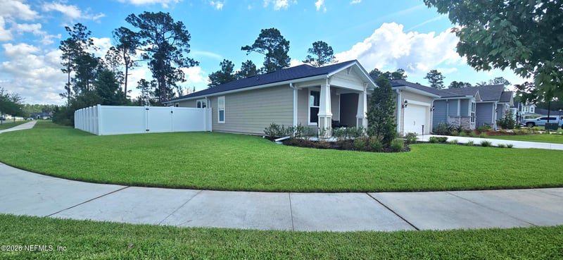 2453 Bradley Park Dr, Green Cove Springs, FL 32043
