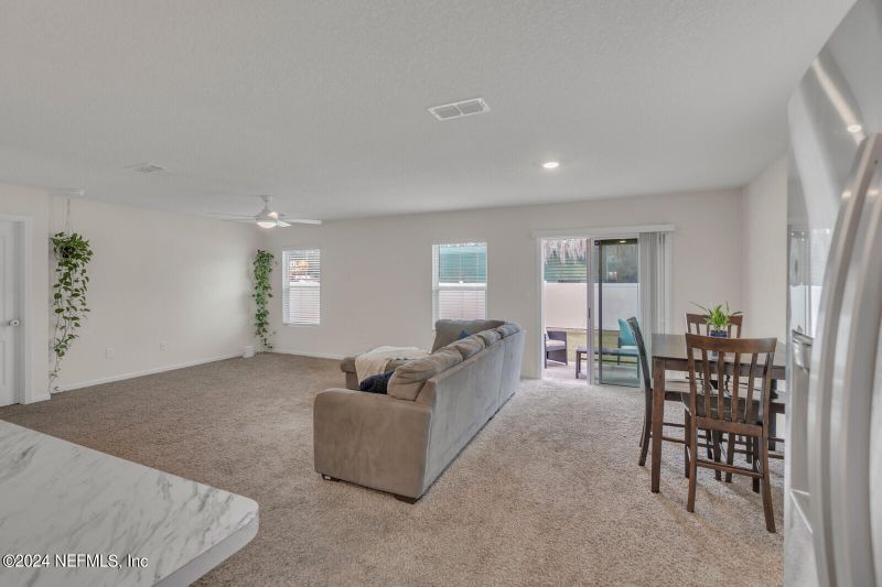 2464 Beachview Dr, Jacksonville, FL 32218