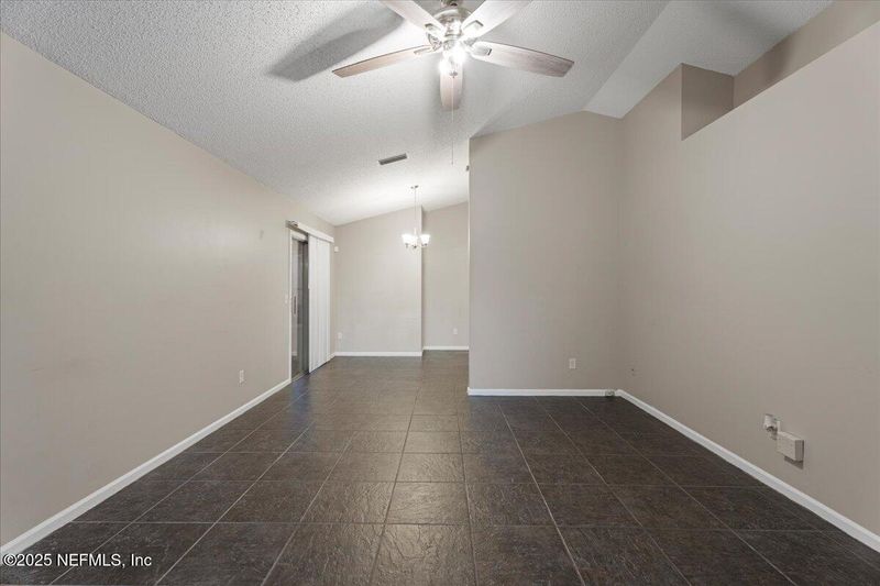 2467 Townsquare Dr, Jacksonville, FL 32216
