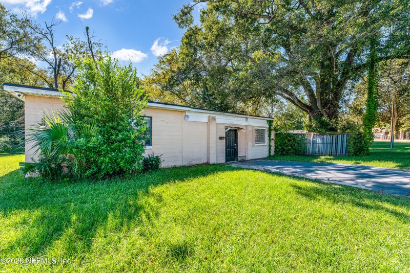 2470 Vernon St, Jacksonville, FL 32209