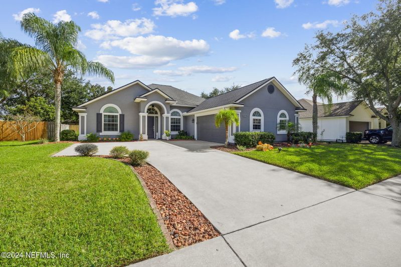 2477 Cedar Trace Dr W, Jacksonville, FL 32246