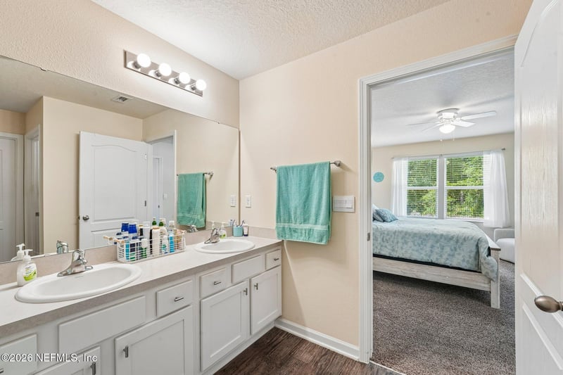 2486 Oak Stream Dr, Green Cove Springs, FL 32043