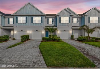 250 N Boracay Cir, St Johns, FL 32259