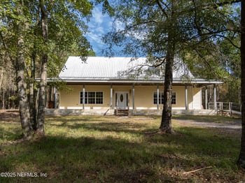 2501 Red Fox Ln, Bryceville, FL 32009