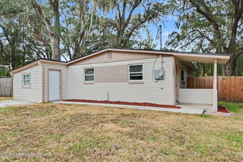 2501 Red Robin Dr E, Jacksonville, FL 32210